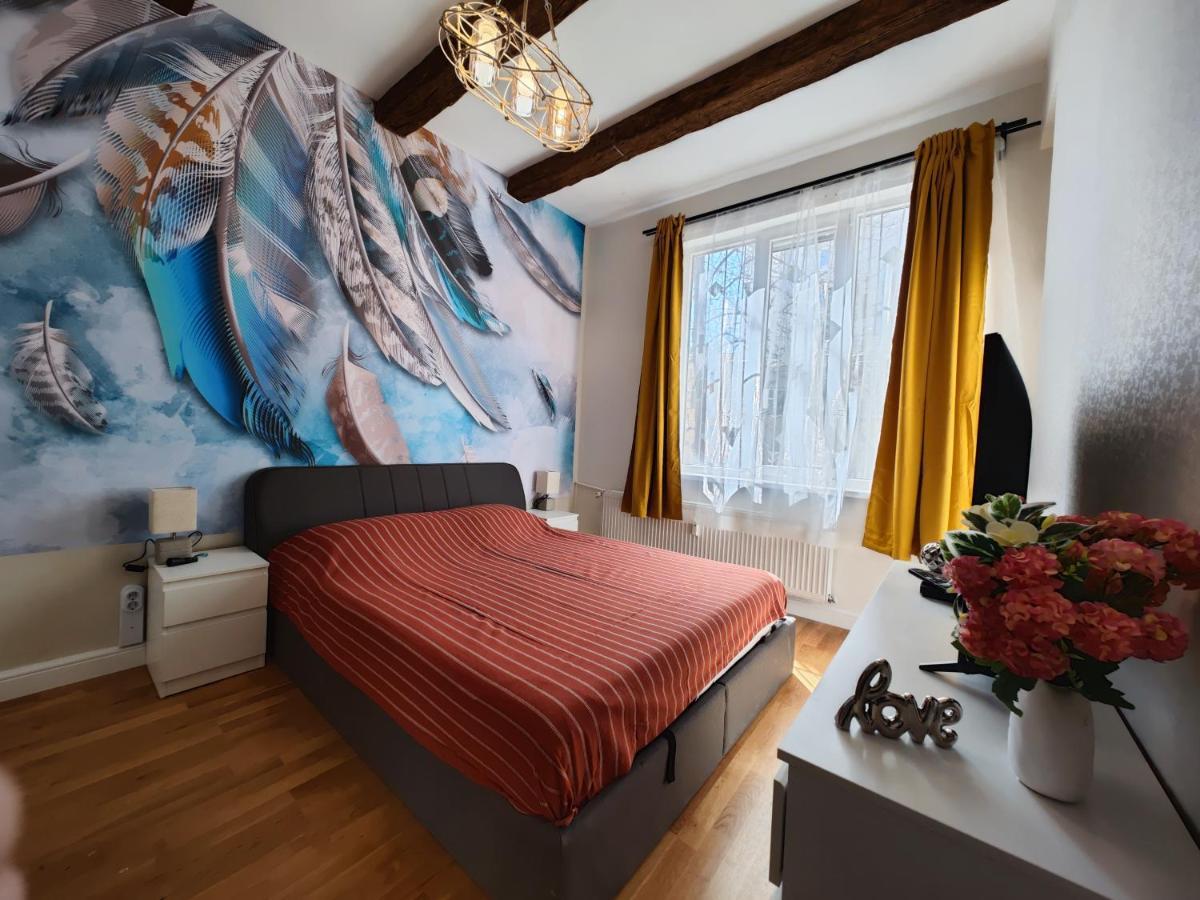 Апартаменты Apart Sofia Lion Bridge 2Bdr Self Check In Экстерьер фото